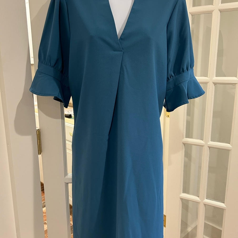 Elegant Teal Dress with Ruffle Sleeves